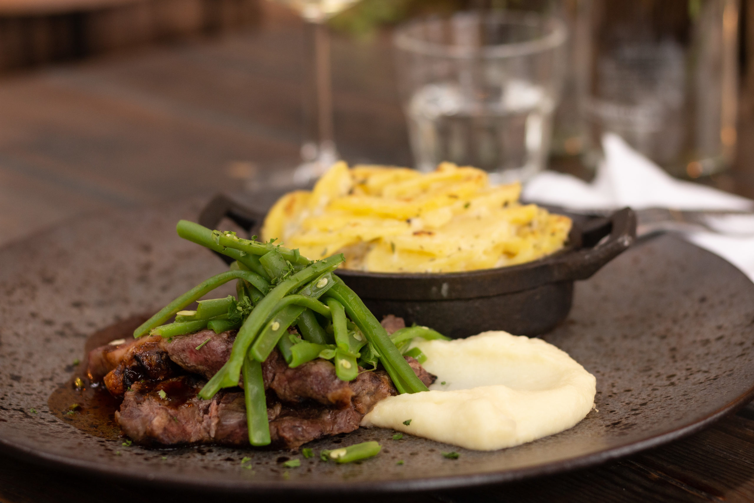 08.12.2021 | Rib-Eye met aardappelgratin 01 (Fles&Mes)