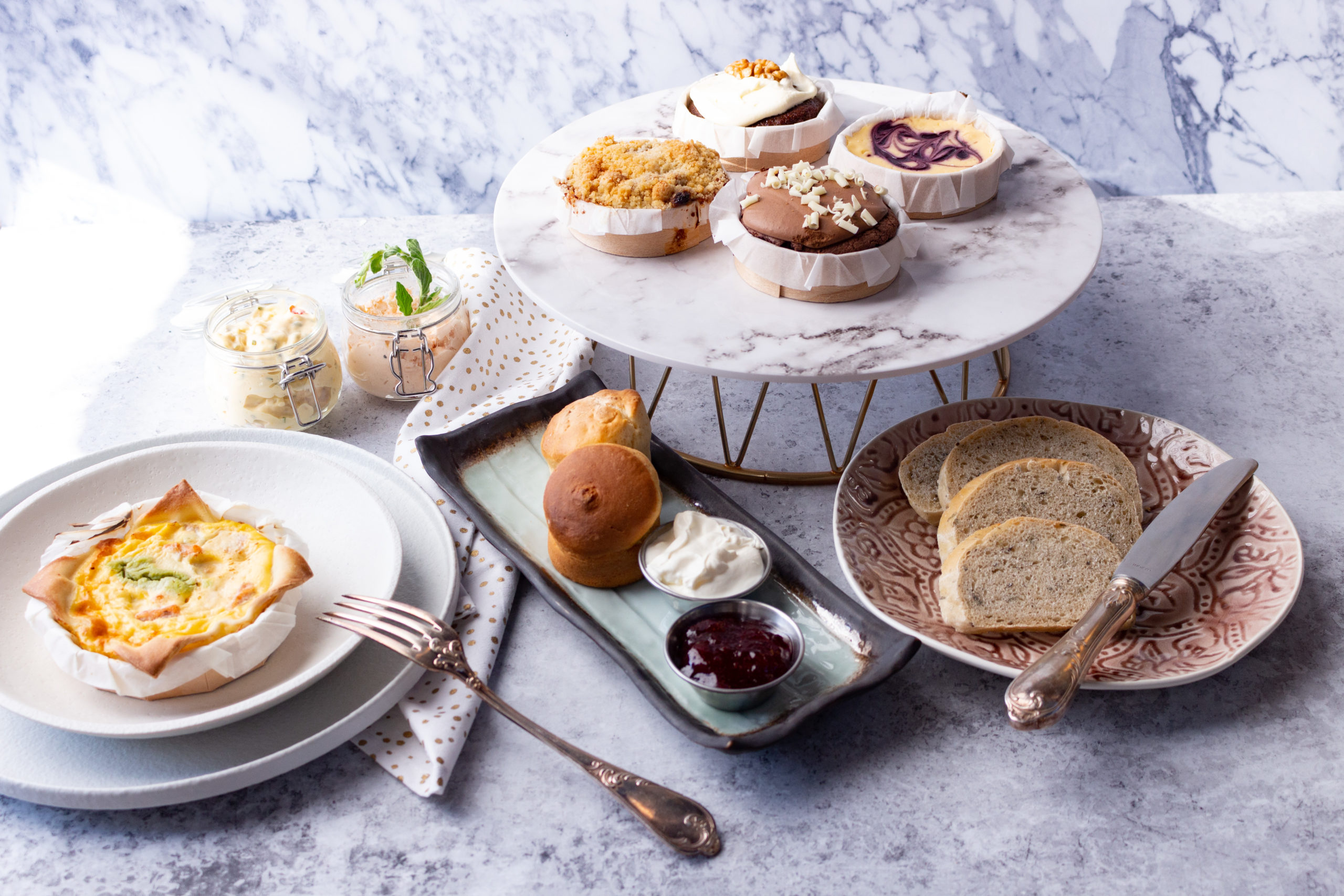 High Tea Deluxe 04.03.2021 (Fles&Mes)