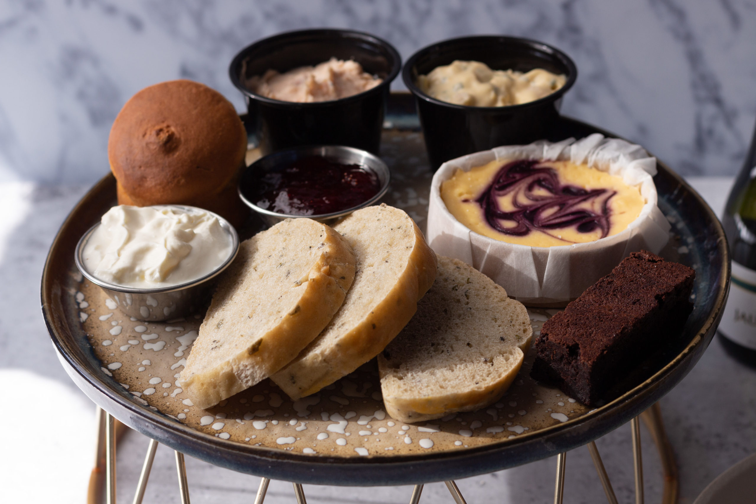 High Tea voor 1 plateau 04.03.2021 (Fles&Mes)